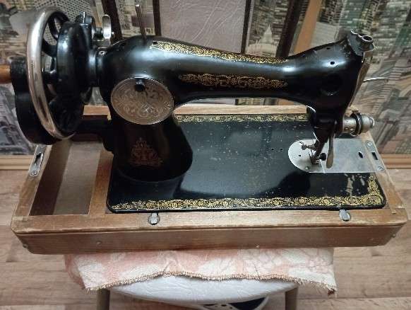 Швейная машинка 1955 года выпуска г. Подольск