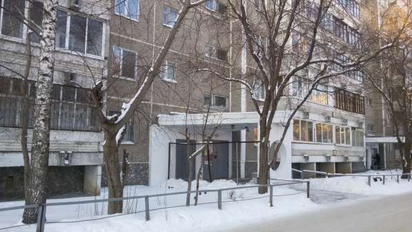 Продаю 4-х комнатную квартиру на Пионерском в Екатеринбурге