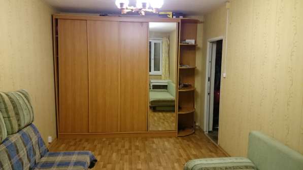 Продается комната в двухкомнатной квартире в Москве