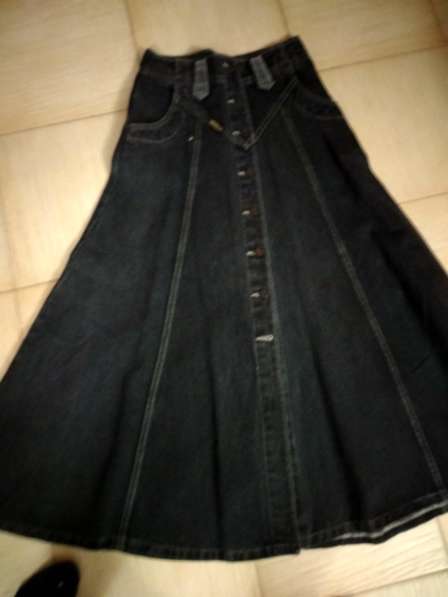 Новая джинсовая юбка годе черного цвета 30 размера
