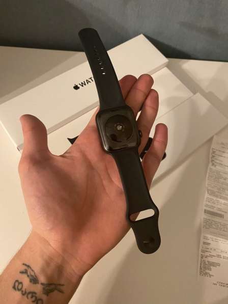 Apple Watch SE 44 mm в Москве фото 3