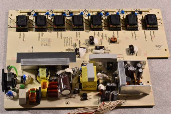 Power Input Board монитора FM-136A