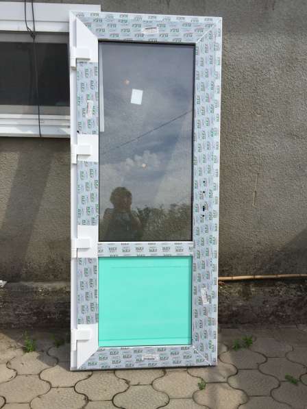 Продаю дверь в Белореченске