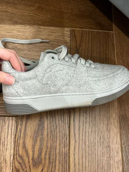 Кроссовки серый женские в Москве