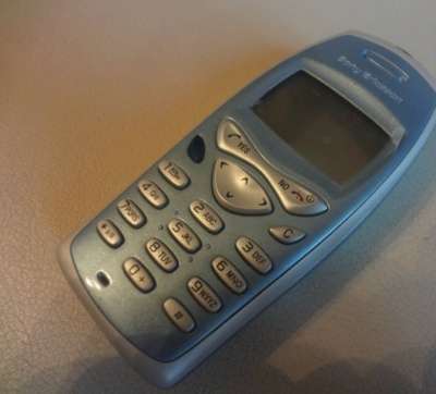 сотовый телефон Sony-Ericsson T200