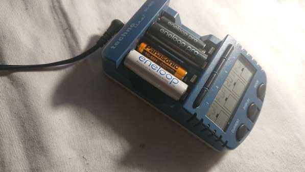 Зарядное устройство Technoline BC-900 в Челябинске фото 4