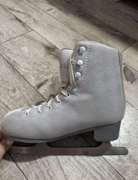 Коньки женские 37/38