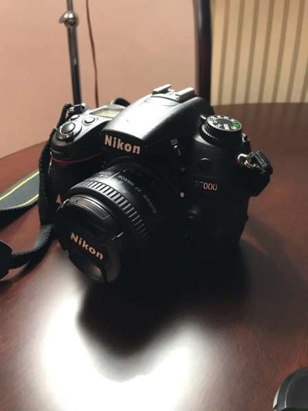 Nikon D-7000