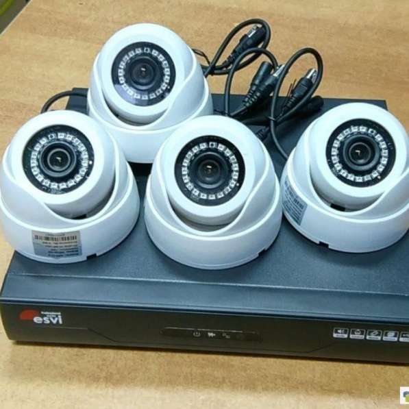 Готовый комплект видеонаблюдения на 4 AHD/IP камеры