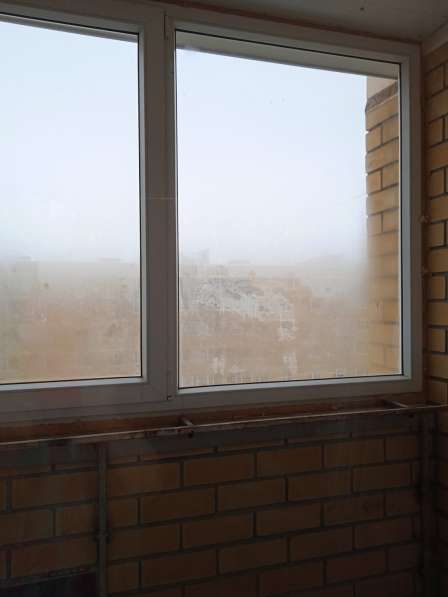 Окно балконное со стеклом, козырьком и водоотливом в Ульяновске фото 7