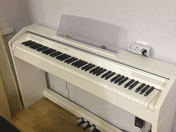 Электронное пианино Casio px-750