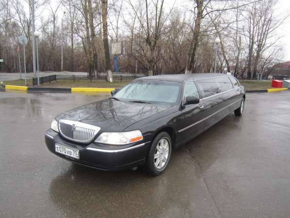 Прокат лимузина Lincoln Town Car Executive