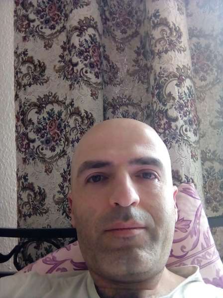 Alexsander, 39 лет, хочет пообщаться – Меня зовут Сандро из Грузии город Тбилиси мне 39 лет