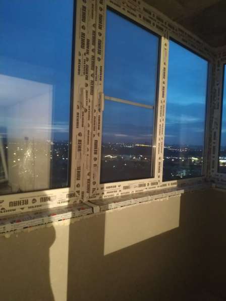 Остекление балконов, лоджий. Окна REHAU в Москве