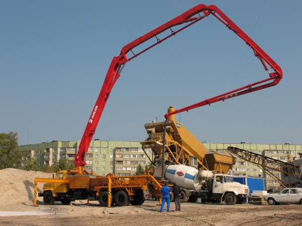 Услуги, аренда, заказ автобетононасоса в Санкт-Петербурге