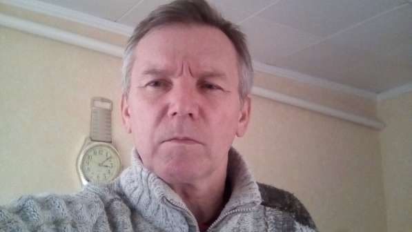 Владимир, 58 лет, хочет пообщаться