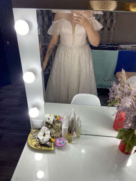 Срочно!!! Продам платье свадебное р52 в Омске