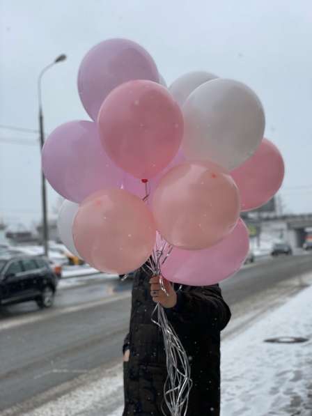 У нас много воздушных шаров. От самых нежных до самых ярких в Москве