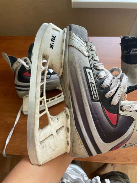Продам коньки Bauer