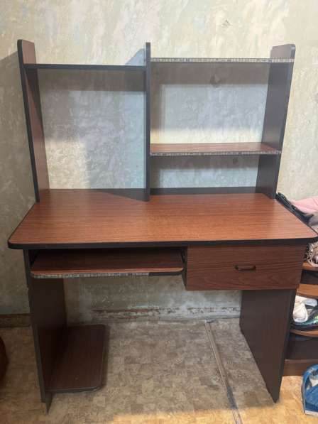 Стол в хорошем состоянии