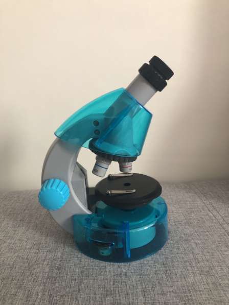 MICROSCOPE Levenhuk LabZZ M101