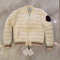 Пуховик Moncler, в Санкт-Петербурге