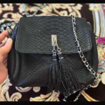 Сумка новое, натуральный питон, цена 9500, в Москве