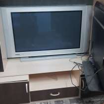 Продам недорого жк телевизор в рабочем состояние, в Барнауле