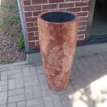 Напольная ваза из искусственного мрамора, в Санкт-Петербурге