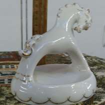 Фарфоровая статуэтка Конь пепельница ДФЗ Вербилки СССР, в Москве