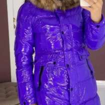 Женский пуховик фиолетовый глянцевый, в Москве