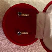 Продам серьги, в Москве