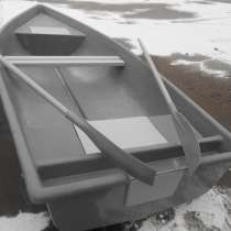 Новую лодку с рундуками от производителя, в Санкт-Петербурге