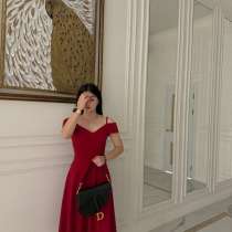 Красное платье, в Орске