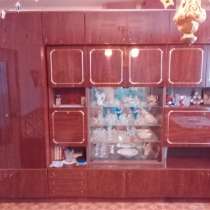 Продаю стенку времен СССР за100 рублей, в Санкт-Петербурге