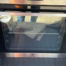 Продам духовой шкаф 15000₽, в Сочи