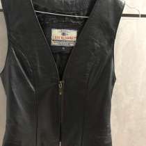 Желетка-натуральная очень мягкая кожа, в Санкт-Петербурге