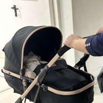 Коляска продоятса состаяна хорошо, в Москве