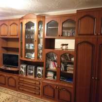 Продаю мебельную стенку "Азалия", в Северодвинске