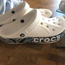 Crocs, в Адлере