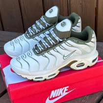 Кроссовки NIKE, в Москве