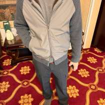 Ищем на работу на мужскую одежды продавцов девушек, в Москве