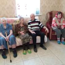 Требуется сиделка, повар в частный дом престарелых, в Москве